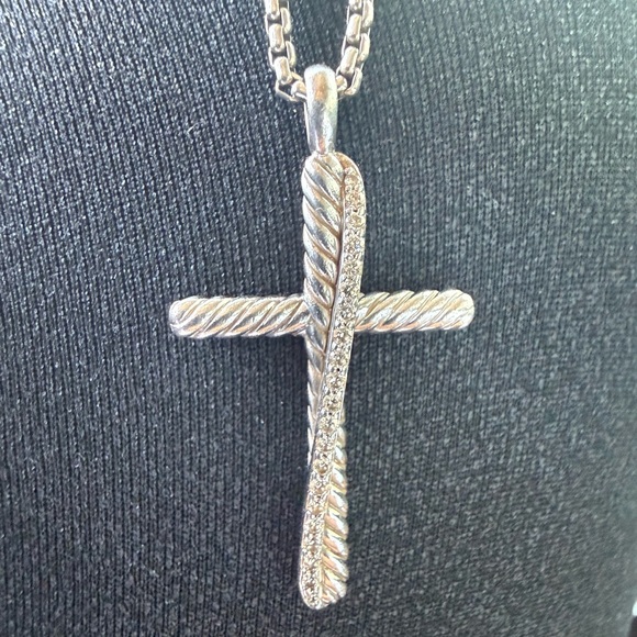 David Yurman Jewelry - David Yurman Elegant Silver Cross Pendant Necklace